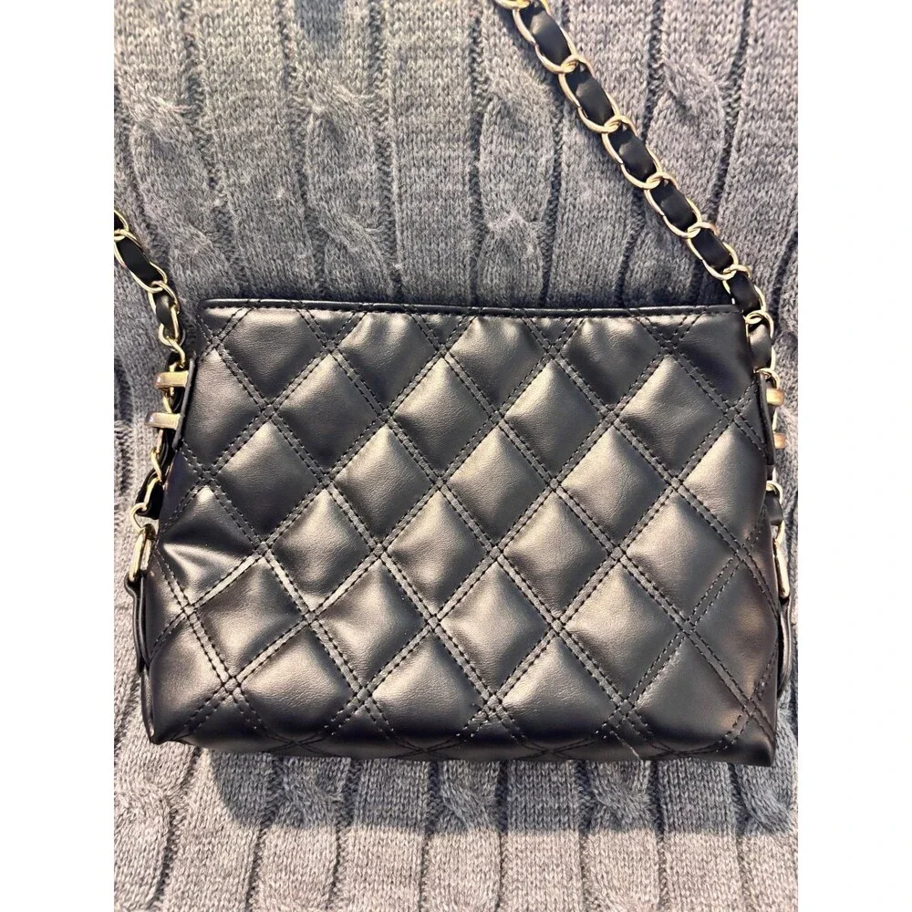 Unbranded Black Quilted Crossbody Bag | Classic Turnlock Chain Strap Mini Should